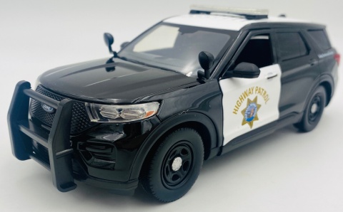 Chp Interceptor Utility Rear Ford Interceptor Police Utility CHP 2022 Hybrid model 1:24 Motormax ...